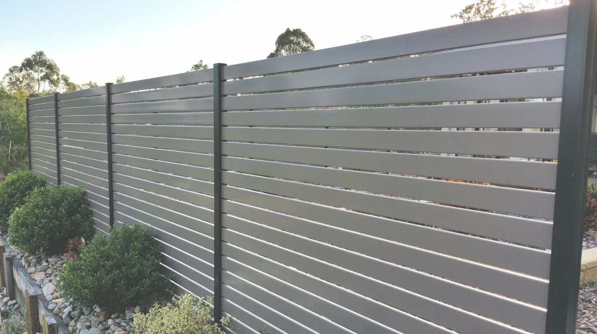 Aluminium on sale slat fencing
