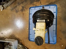 2003 2004 2005 2006  LINCOLN LS BRAKE MASTER CYLINDER WITH BRAKE BOOSTER