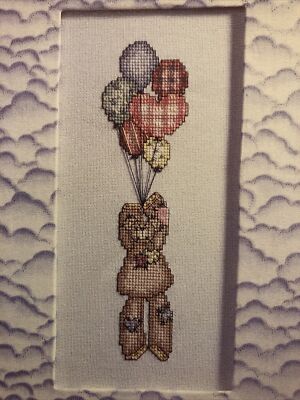 Kreuzstich Bär und Luftballons Motivkarte aus Buch Lori Gardner