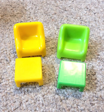 1973 Hasbro Weebles Yellow Green Chairs Tables Furniture