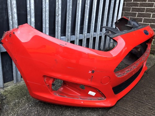 FORD FIESTA MK7 2013 FRONT RED BUMPER DAMAGED #8A - Picture 2 of 12