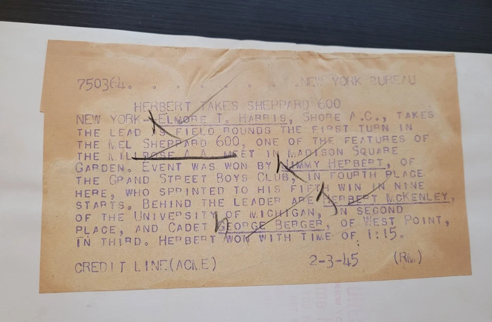 1945 PHOTO Herbert McKenley AFRICAN AMERICAN OLYMPIANS 600 YD Race 7X9 INCHES - Image 3 of 3