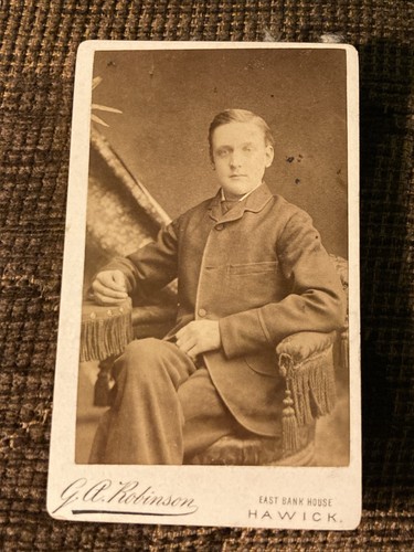 CDV Photo Ancienne - Jeune Homme Avec Chapeau - De Jongh Lausanne, 1870