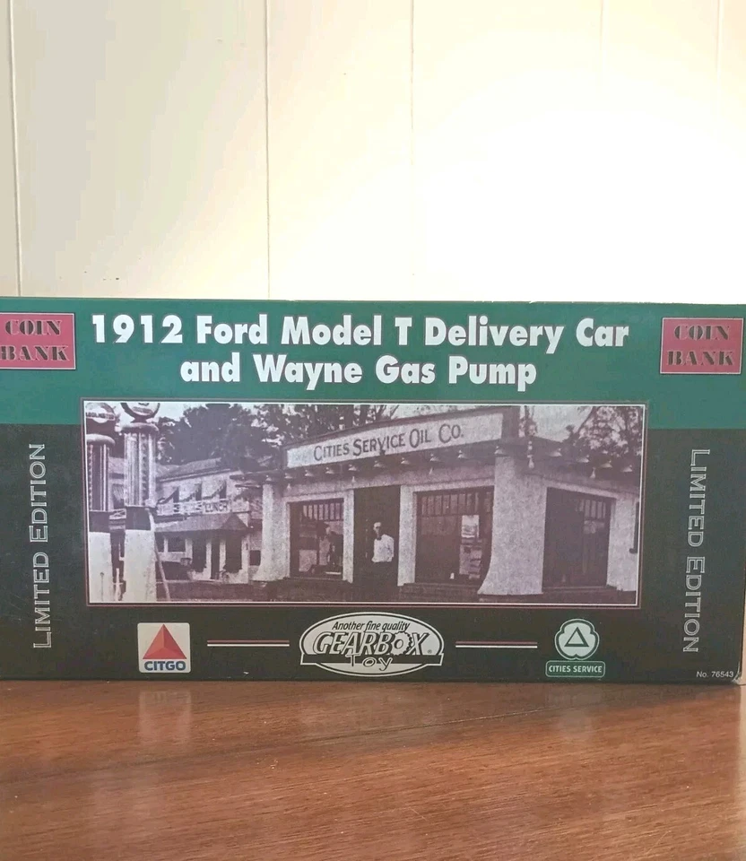 Citgo Diecast 1912 Ford Model T Delivery Truck Coin Bank & Wayne Gas Pump  - Image 2 of 4