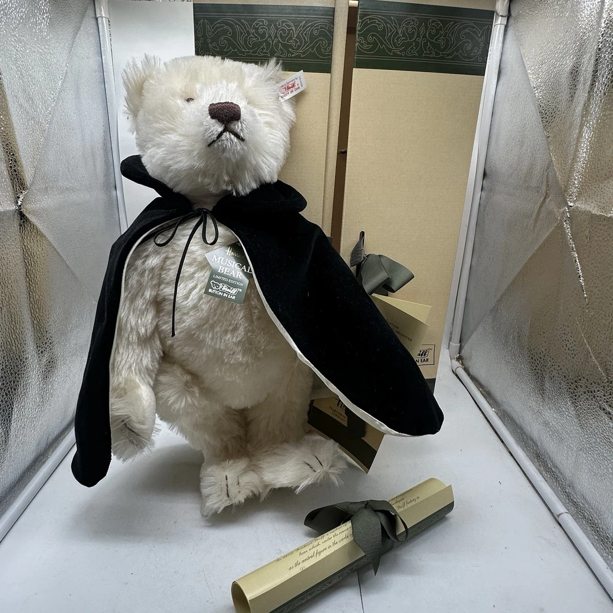 Steiff ミュージカルベア 2004 Steiff. Musical Teddy Bear, 2004