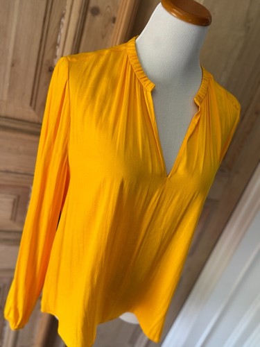 NWT Chelsea & Violet Yellow Lush Gold V-Neck Blouse Top Women Large L NEW - Picture 3 of 4