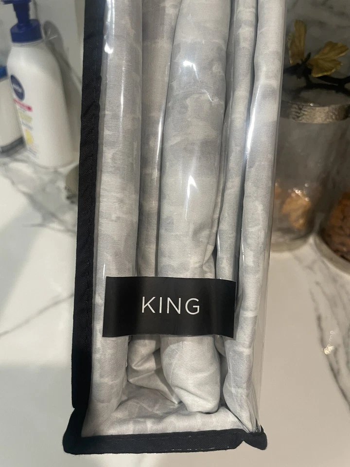 Juego de Sábanas Vera Wang KING 4 Piezas Lujoso Tejido Satinado 300TC. ¡Nuevo! Foto 3 de 4