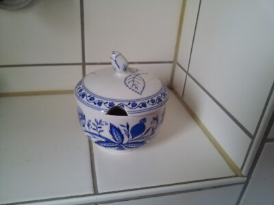 Form Marienbad Ingres Weiss Porz. Zwiebelmuster Zuckerdose ,nie Gebraucht,Neuw.