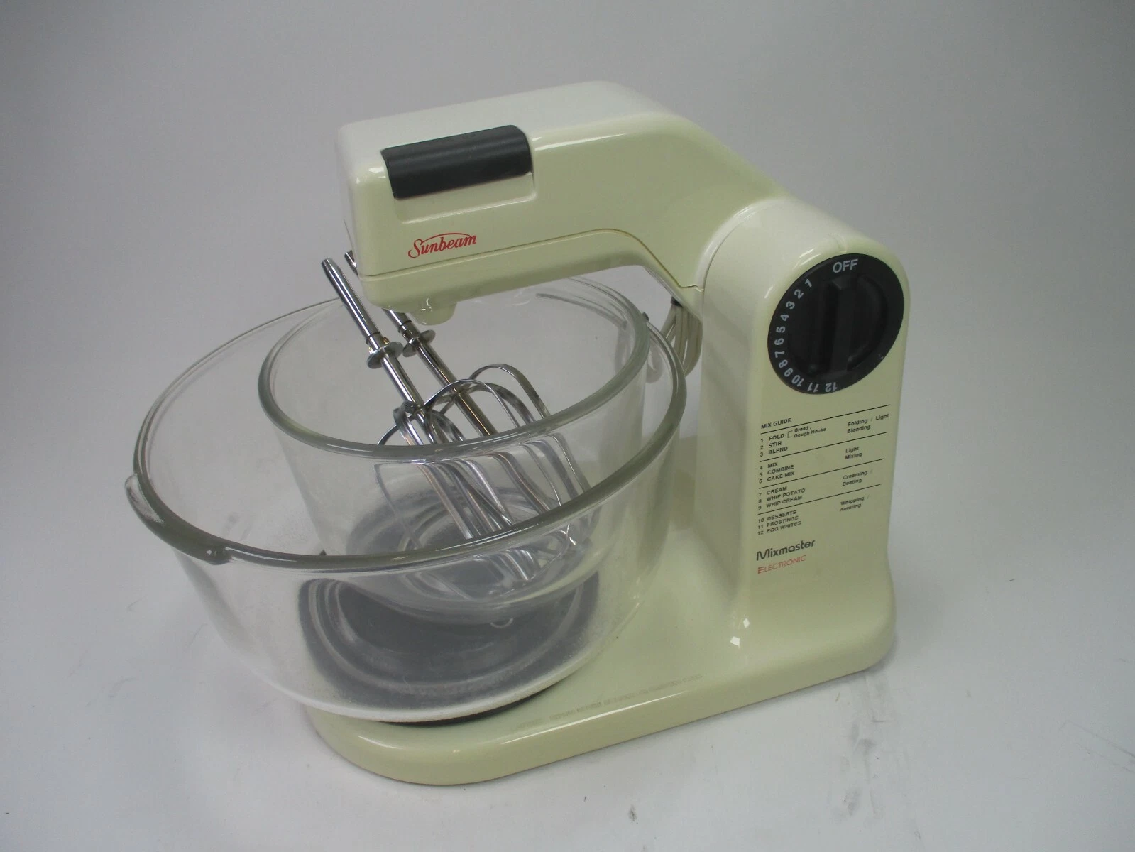 Sunbeam Mixmaster 12 Speed - Beaters, Hooks, Glass Bowls 01401