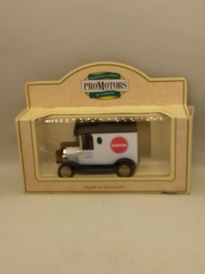 Furgoneta Morris Solvol Lledo Days Gone Bullnose rara. Foto 2 de 4