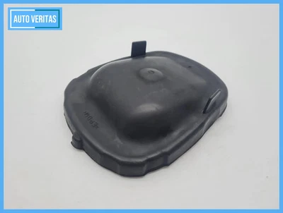 Original Chrysler Voyager IV 4 headlight cap cover L/R (04857702AB) - Image 1 of 4
