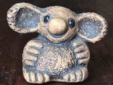 Ton-Figur, Kobold/Troll, Handarbeit,   h. ca. 8 cm b. ca. 10 cm