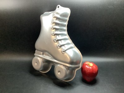 Wilton CAKE PAN ROLLER SKATE, Skating or Derby Cookie, Gelatin Mold -Barely Used