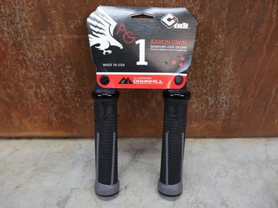 ODI AG-1 LOCK-ON 2.1 MTB GRIFFE – 135 MM / BLACK-GRAPHITE – AARON GWIN SIGNATURE - Bild 1 von 4