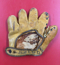 Vintage Western's Soft Ball Glove G1378 Previously Owned