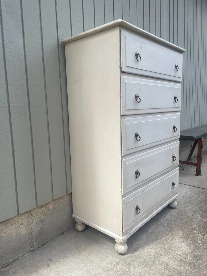 Vintage 5 Drawer Dresser Wood White Shabby Style - Image 2 of 4