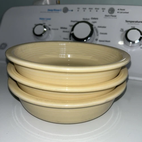 Homer Laughlin VTG Fiesta Fiestaware Pale Yellow  Cereal Soup Bowls set 6.75” X3