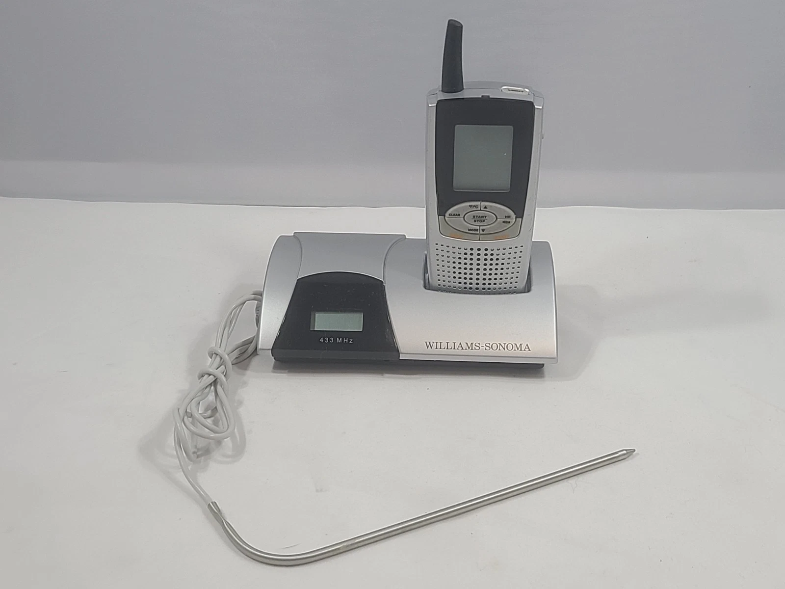 Williams-Sonoma Meat Thermometer With Remote ET-902WS