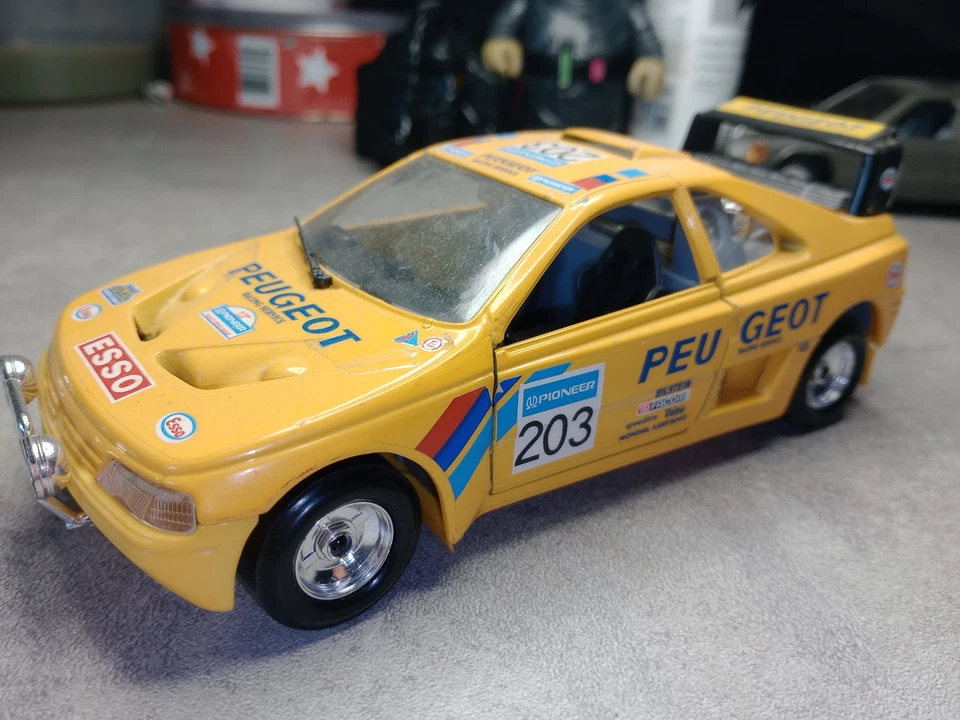 Burago modellino made in Italy Peugeot 405 turbo 1.6 die cast 1/24 no mattel - Immagine 3 di 4