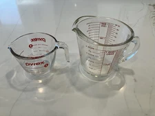 PYREX (two) Glass Measuring Cups, 4 & 1 cup capacity Lower & Upper Case J handle