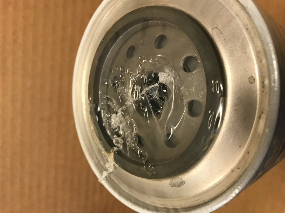 UN FILTRO DE COMBUSTIBLE GENUINO OEM LUBER FINER LFF3349  Foto 2 de 4