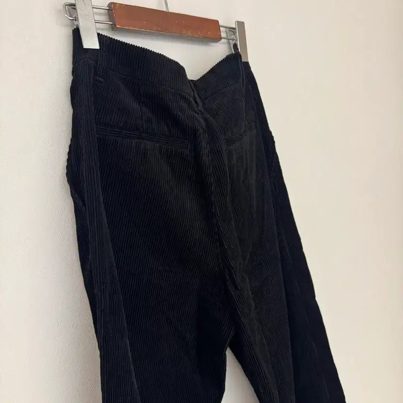 Uniqlo Corduroy Black Pants 67cm New thumbnail 3