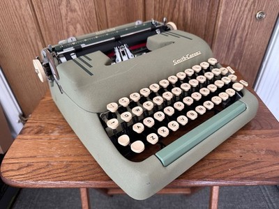 Manual 1956 Smith Corona Silent Super Emerald Green Typewriter Cleaned & Works