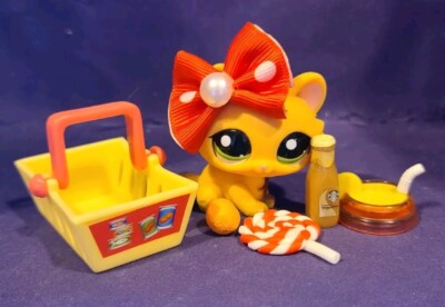 Authentic Littlest Pet Shop Hasbro LPS Kitten Cat #1669 Yellow