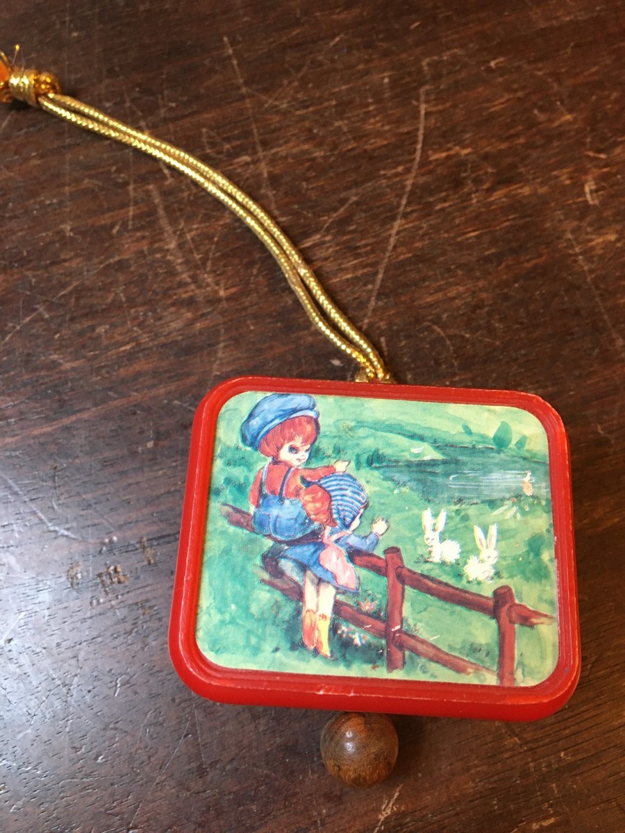 Pull String Music Box, Japan, Vintage Plastic Toy, Works great | eBay display picture 1