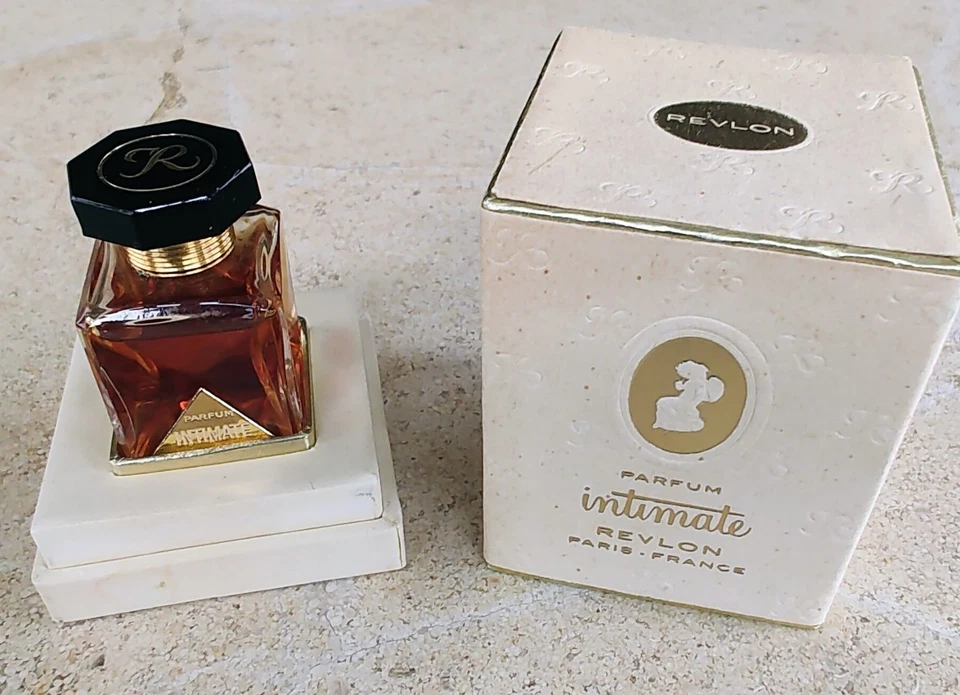 Perfume íntimo Revlon de colección .25 oz / 1/4 oz - en su caja original Foto 4 de 4