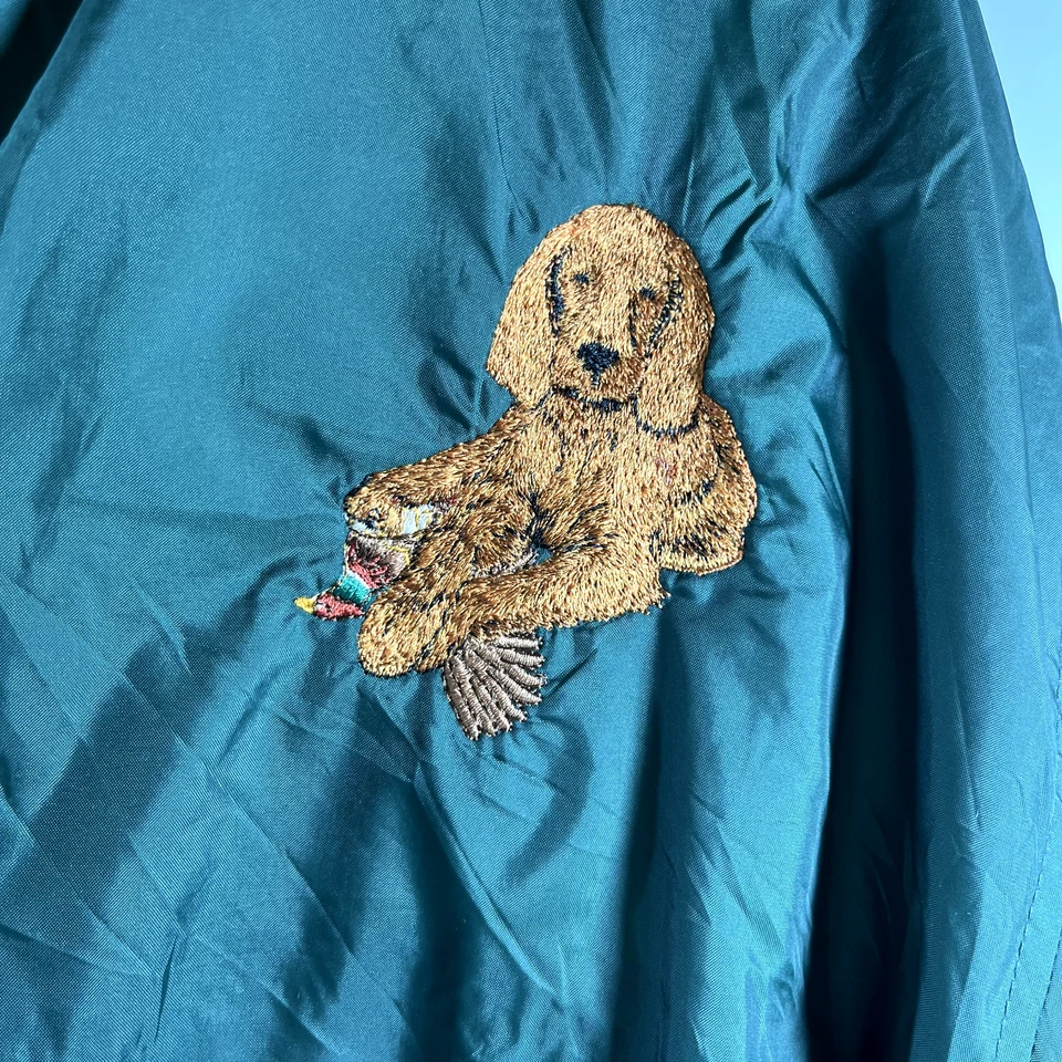 Chaqueta cortavientos UltraClub verde perro con pato bordada cremallera completa Foto 2 de 4