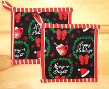NEW HANDCRAFTED SET OF TWO POTHOLDERS ~ THE PIONEER WOMAN, HAPPY HOLIDAYS