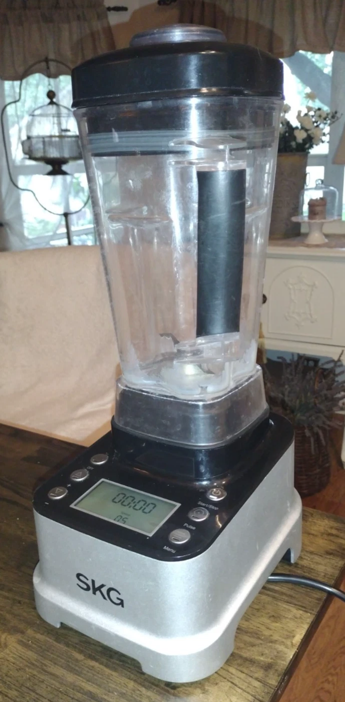 SKG 1279 Commercial-Grade Professional Smoothie Blender 2200W-2600W
Opens in a new window or tab