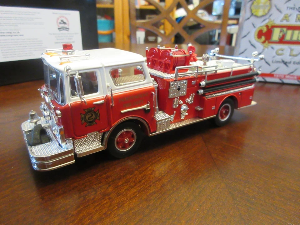 1:50 Corgi 1970 Mack CF Pumper Fire Truck Independent F.D. - Image 2 of 4