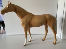 Beautiful large Beswick Palomino Horse