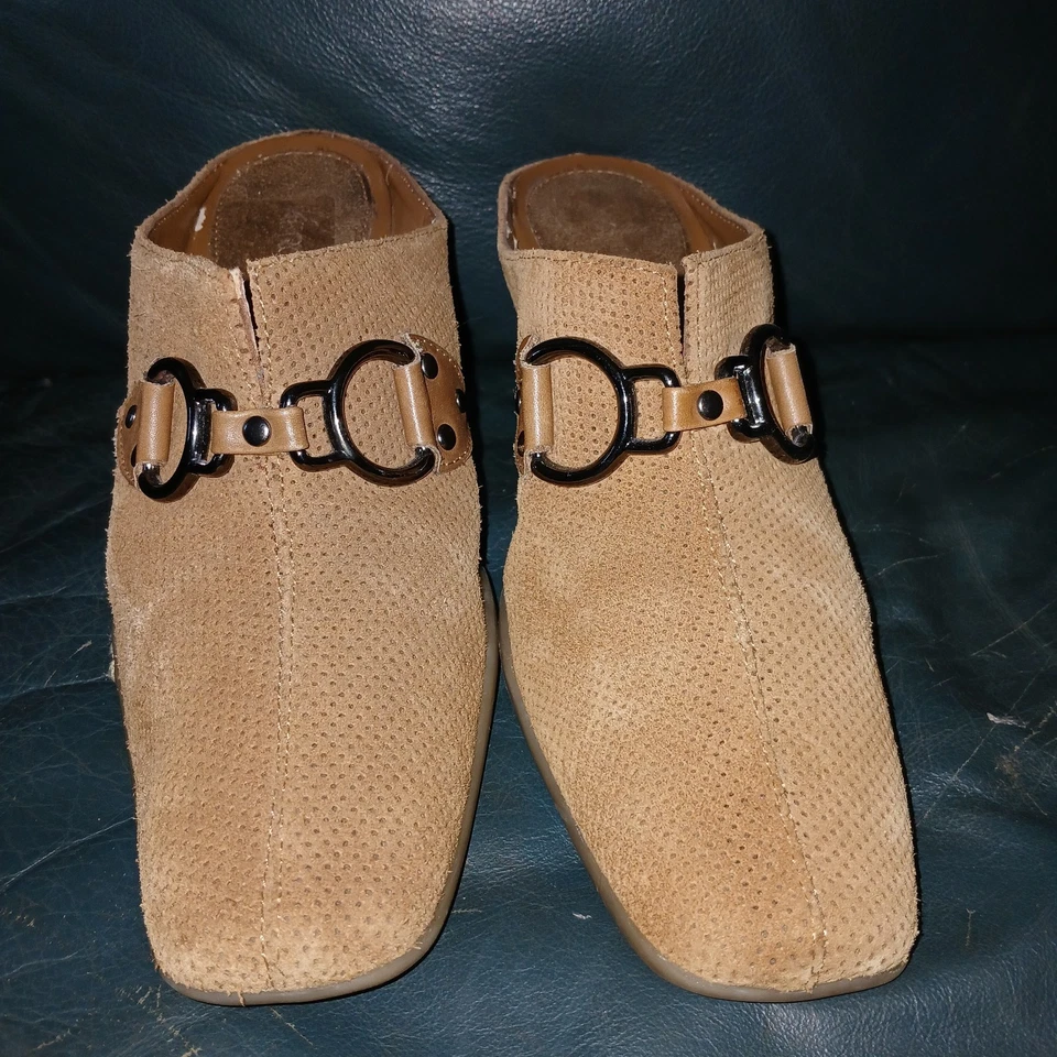 Aerosoles para mujer 7B bronceado gamuza tobillo mulas sin cordones cerrado punta cuadrada broca hebilla Foto 2 de 4