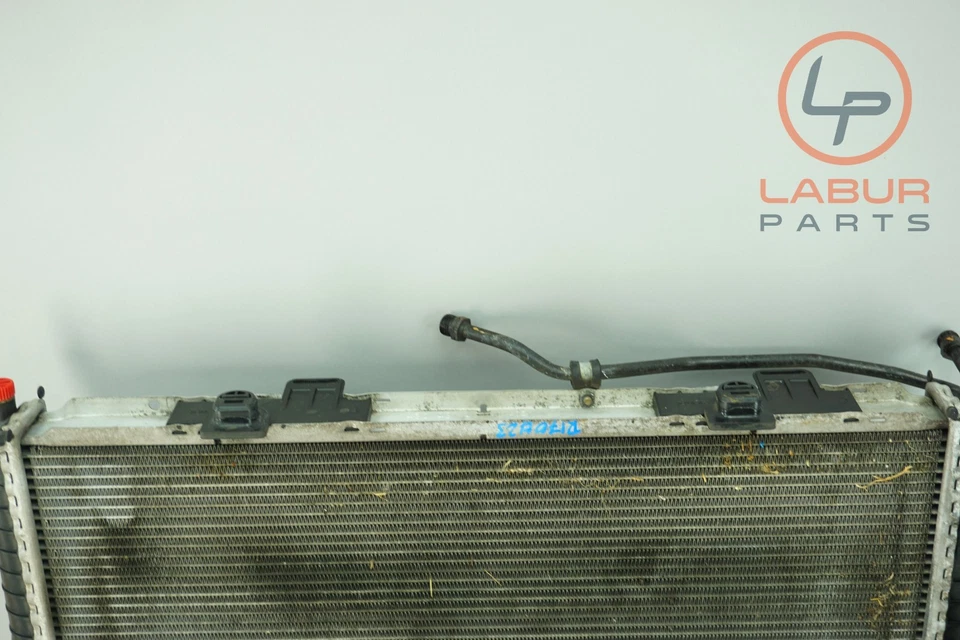 Radiador de refrigeración motor AMG R170 01-04 MERCEDES SLK320 SLK32 Z6768 Foto 3 de 4