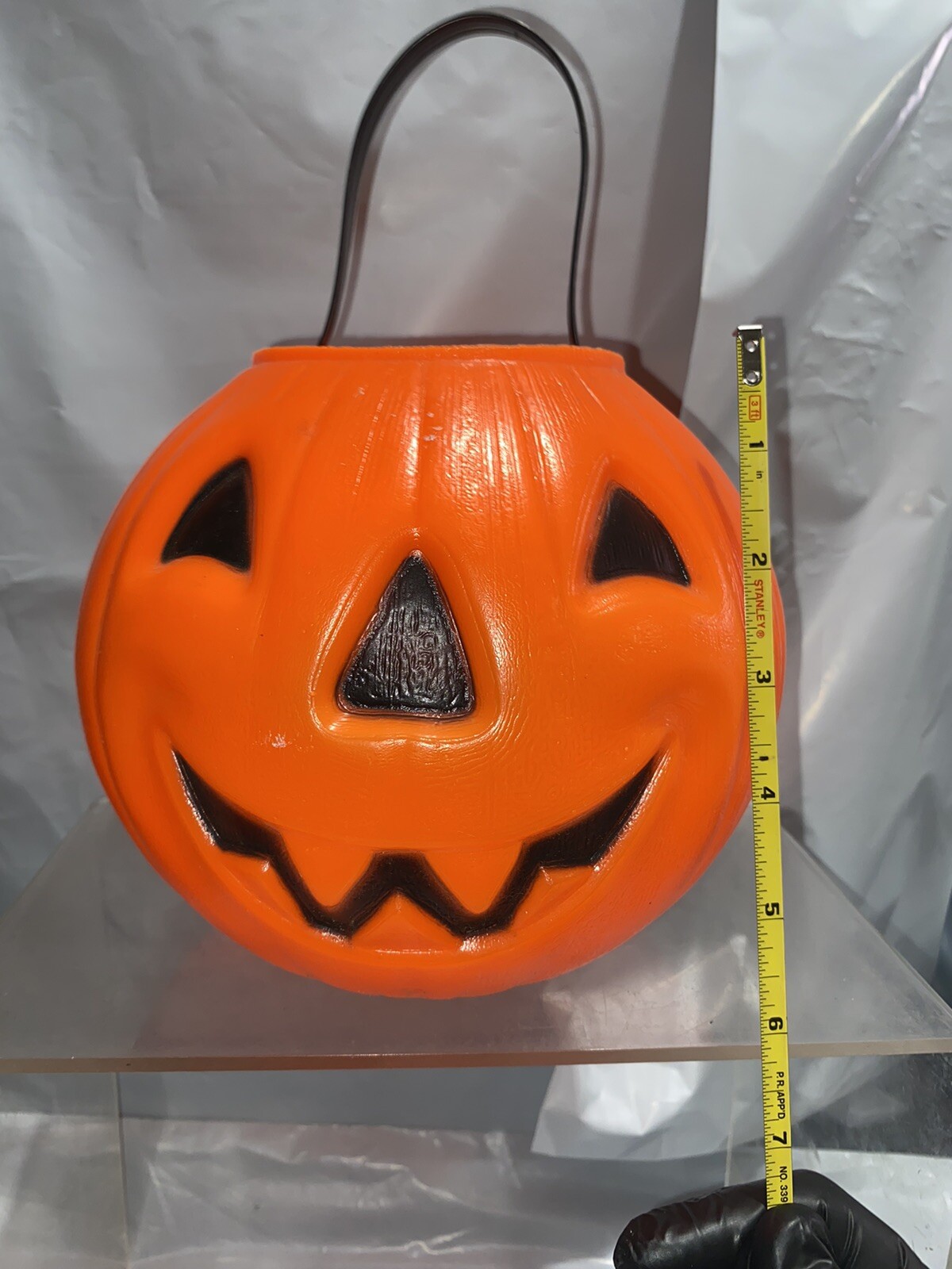 Picture 1 of 6