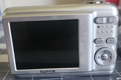 Fujifilm A850 8.1MP 3x Zoom Digital Camera With Strap Silver FOR