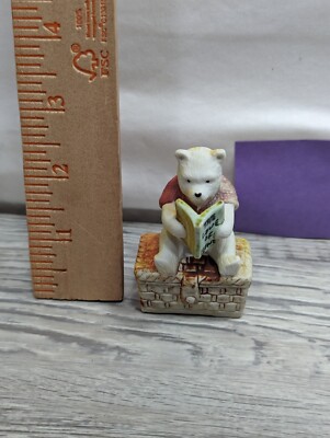 Classic Winnie the Pooh  Figure 1988 Walt Disney Co Willitts Design Love of Home