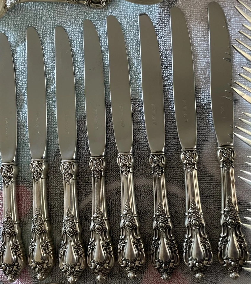 Lunt Eloquence Sterling Silver Flatware - Service for 8, practically NEW - Image 4 of 4