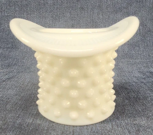 Fenton White Milk Glass Hobnail Top Hat Vase Toothpick Holder Vintage u-11B