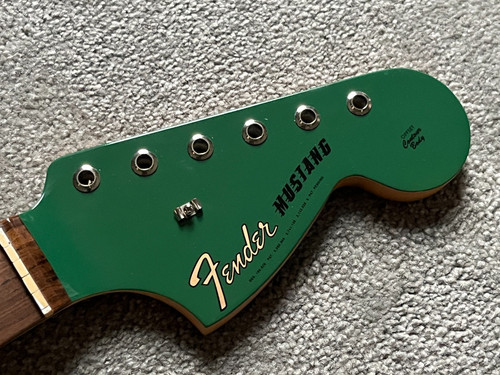 Fender Mustang guitar neck BLEM green MIM