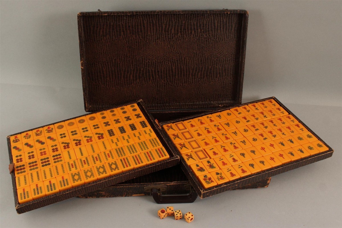 Early-20thC Antique Chinese Butterscotch Bakelite Mahjong