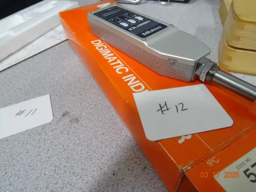Mitutoyo Digimatic electronic indicator