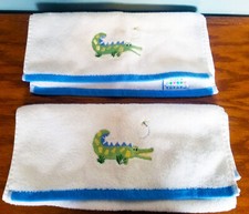 Set of 2 Vintge 2002 Casaba Kids Large Hand Towels 26x15 Alligator w/ Dragon Fly