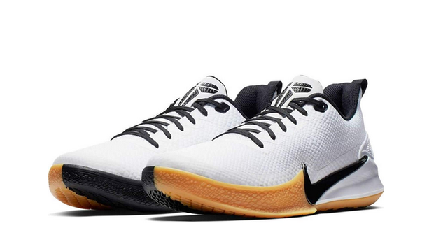 nike mamba focus white