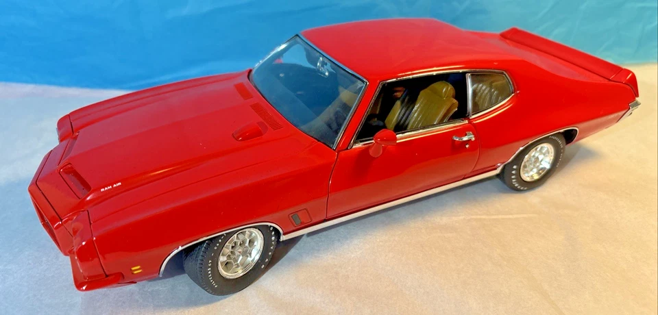 PONTIAC GTO RED 1972 455 HO RAM AIR HARD TOP  1-18 DIECAST GMP 1 of 3996 - Image 2 of 4