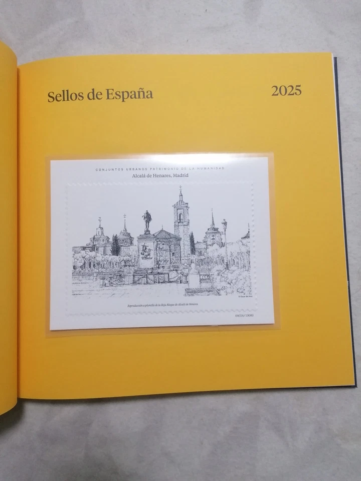Libro oficial de sellos VALORES EN EL TIEMPO 2025 con todos los sellos España y - Imagen 3 de 4