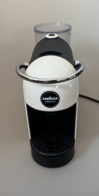 Lavazza A Modo Mio LM Jolie Kapselmaschine Weis Schwarz 